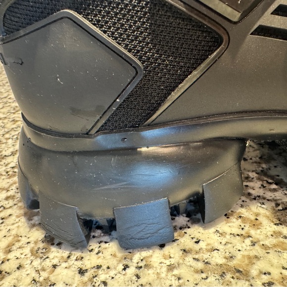 9.5 Black PRADA CLOUDBUST TECHNICAL SNEAKERS
100% Authentic - Picture 14 of 16